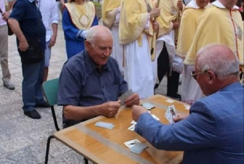 Una Foto Una Storia Contro Il Continuo Logorio Della Vita Moderna Sanmarcoinlamis Eu Il Portale Della Tua Citta